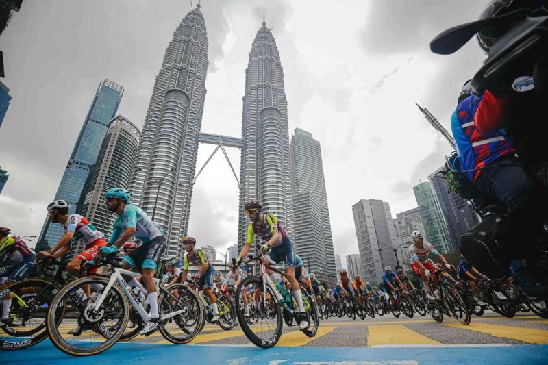 賽段起點吉隆坡國油雙峰塔為馬來西亞著名地標。Le Tour de Langkawi提供