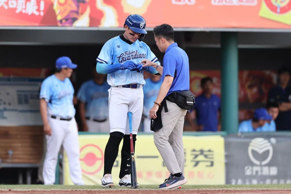 張育成左手指傷勢復原不如預期，婉拒12強邀約。（圖：富邦悍將提供）