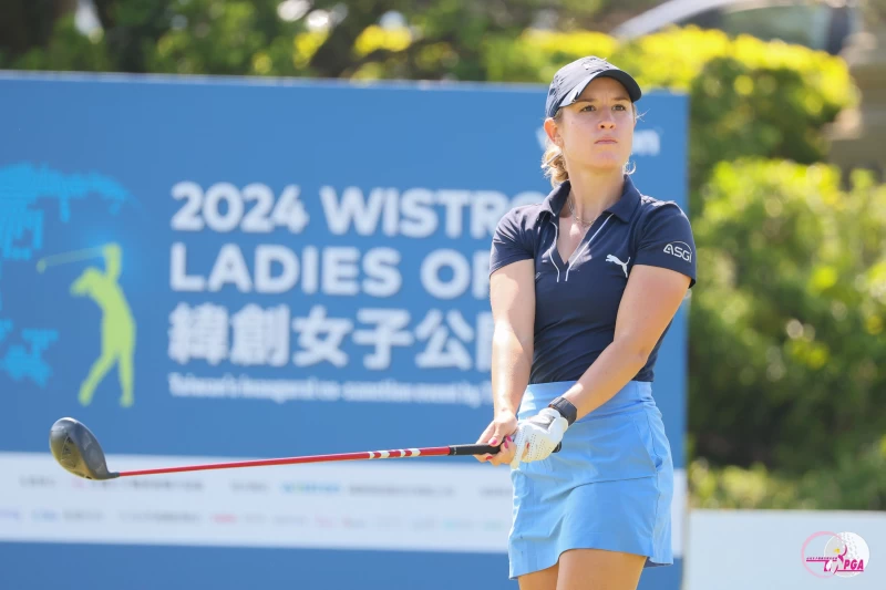瑞士選手基亞拉坦布爾里尼Chiara Tamburlini以兩回合總桿139桿-5單獨領先。Tlpga提供/葉勇宏攝