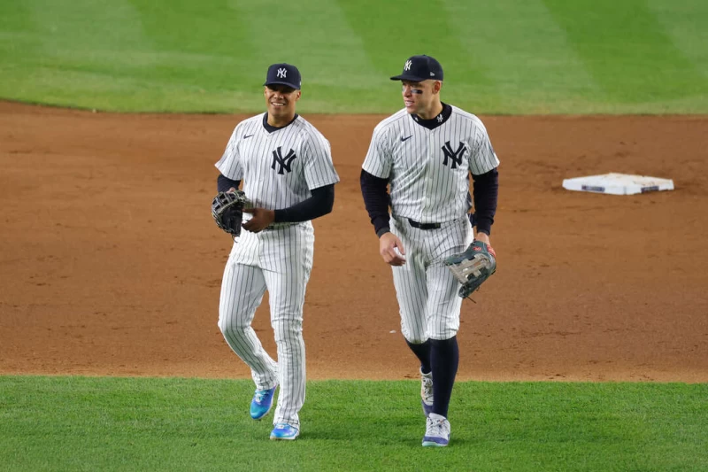紐約洋基索托(Juan Soto,見圖左)、史坦頓(Giancarlo Stanton)相繼開轟助隊贏球。法新社