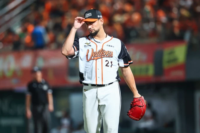 勝騎士包辦勝投、三振雙冠王，還是聯盟本季出名的「兄弟剋星」。（圖：統一獅提供）