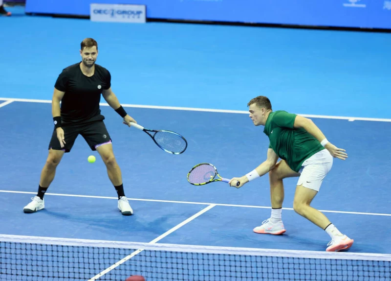 威利斯(Marcus Willis，左)一皮被封為溫網奇蹟男。海碩整合行銷提供