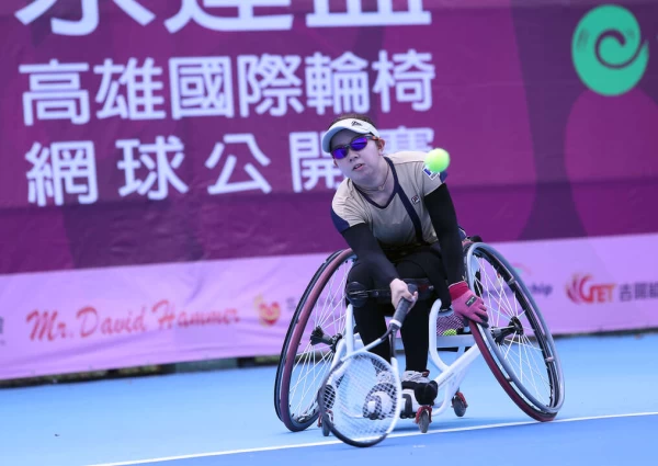 巴黎帕奧雙打金牌田中愛美造訪永達盃。大會提供