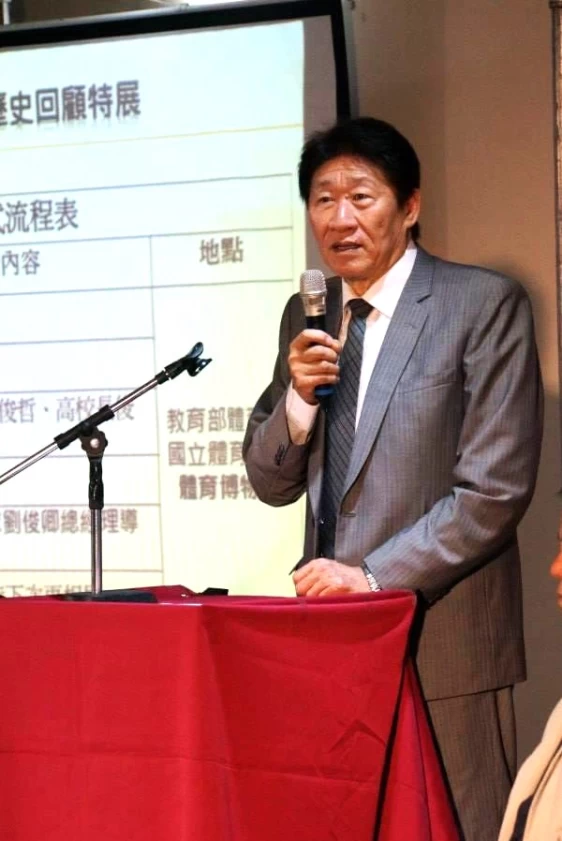 劉俊卿對自己的教練工作用力極深，自我要求極高。籃球名人堂提供