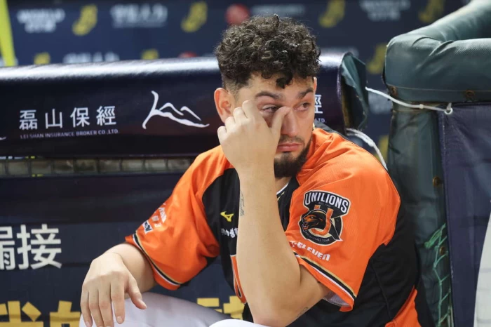 勝騎士淚灑洲際。記者李天助攝