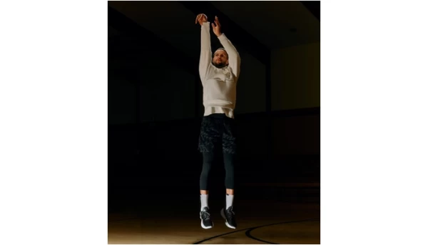 CURRY 12 宇宙主題系列中,本月將齊發三款別具意義的全新配色,一次帶給球迷多重選擇!官方提供
