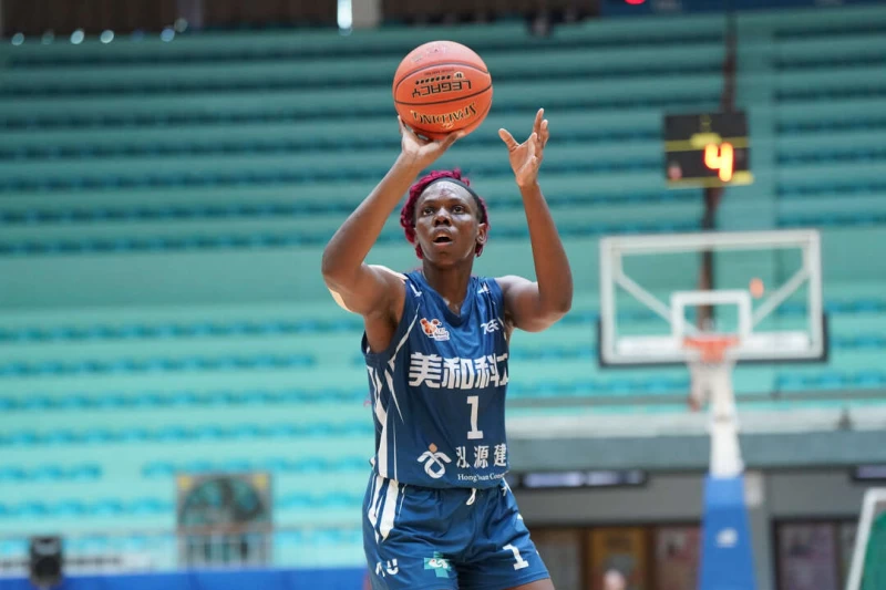 美和彼葳禁區作業21分11籃板拿下雙十。大專體總提供