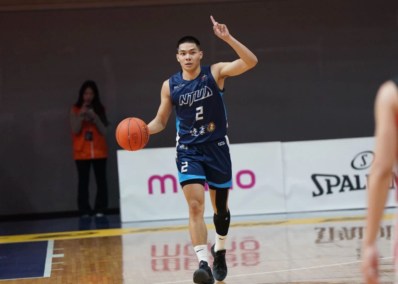 臺灣藝大王威翔全隊最高22分另有8籃板4助攻。大專體總提供