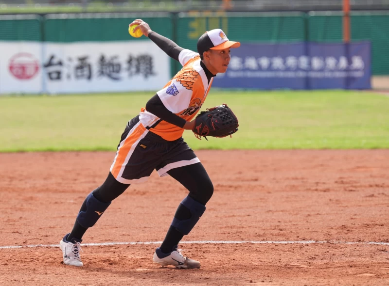 兆基左投潘玉玲後援3.1局無失分。 （圖：企業女壘提供）