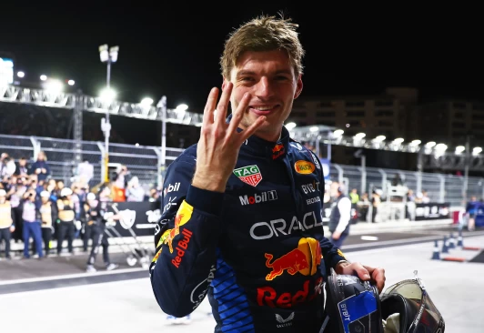 Red Bull 荷蘭籍車手 Max Verstappen 於拉斯維加斯大獎賽中完成車手冠軍4連霸。Red Bull 提供