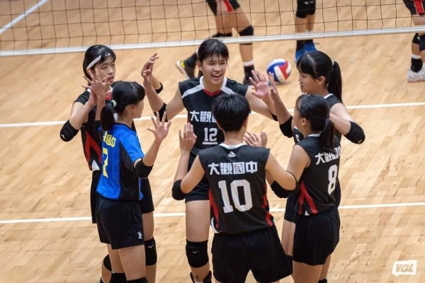 2024年全國第45屆華宗盃排球錦標賽大觀國中女排展現默契。大觀國中提供