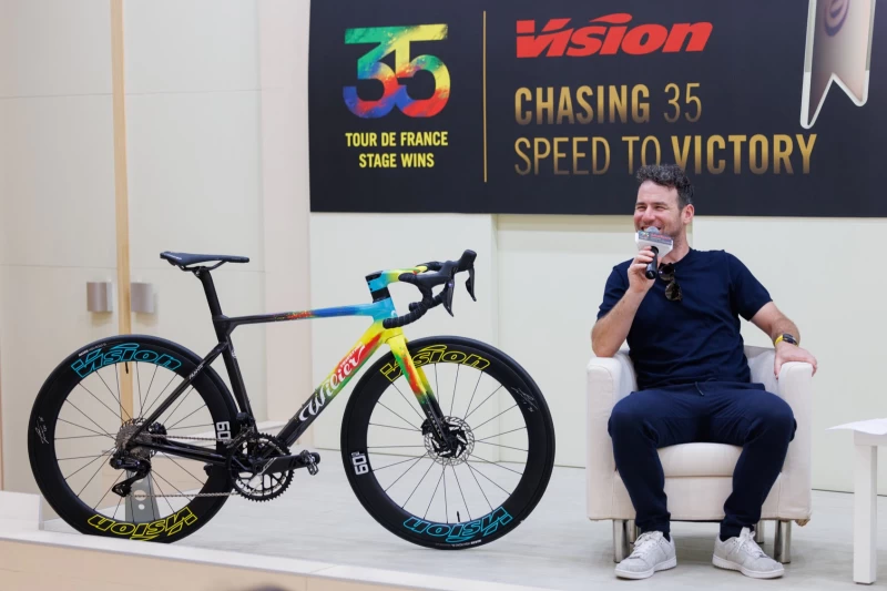 Cavendish特別與全場車迷粉絲分享環法35勝及其永不放棄的精神。Vision Taiwan提供