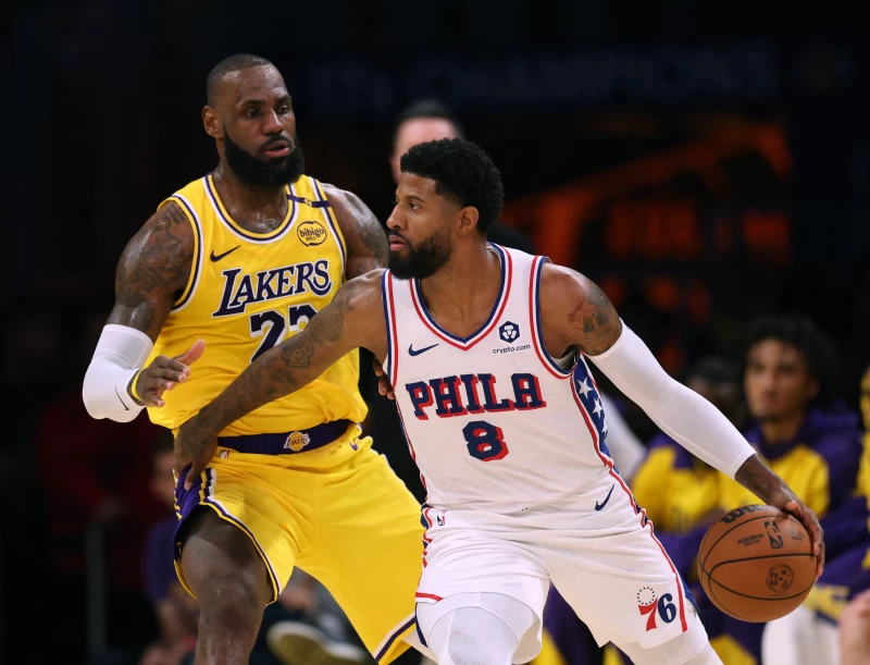 76人本季雖找來了喬治(Paul George,前)組成「三巨頭」,不過他卻因為傷勢關係幾乎沒什麼上場。法新社