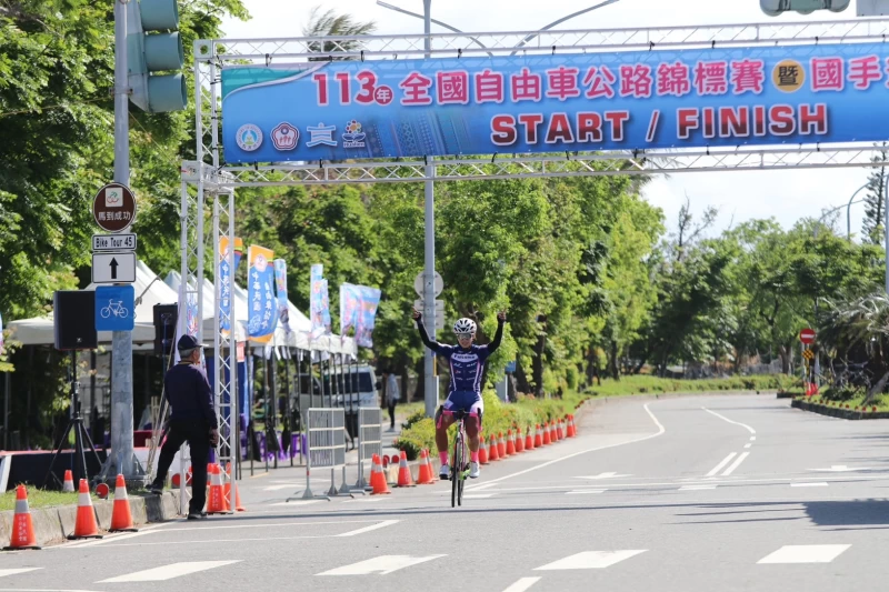 黃亭茵突圍成功單飛壓線。圓創運動行銷提供