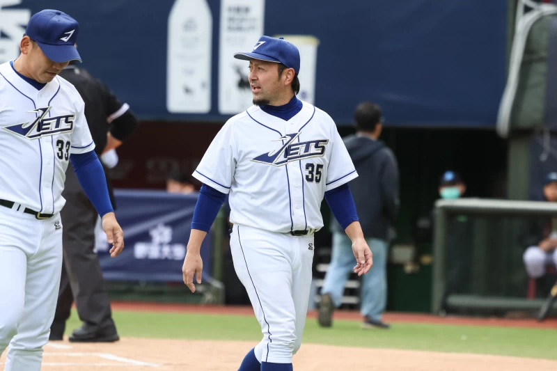大阪監督佐佐木弘史。主辦單位提供