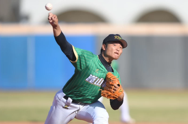 蕭志文5局失1分奪勝投。大專體總提供