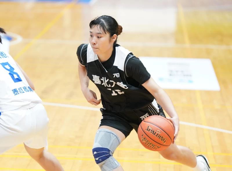 臺北大學施佩儀10分。大專體總提供