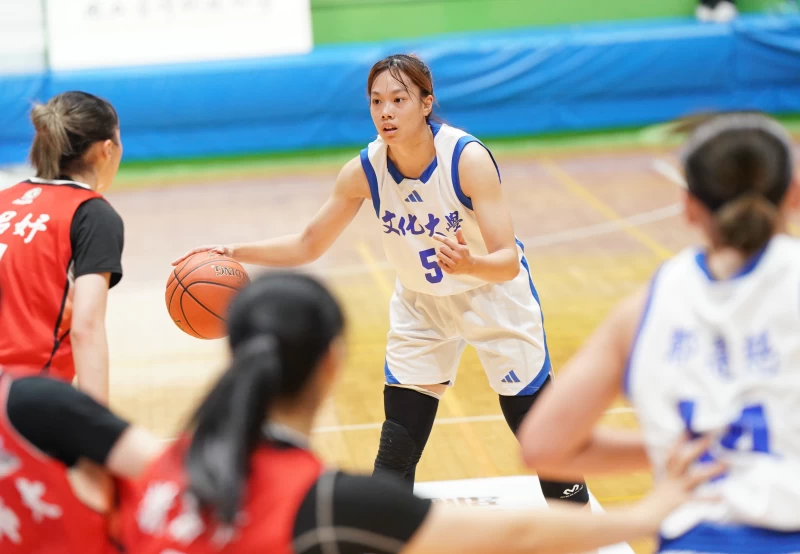 文化大學曾萱儀14分。大專體總提供