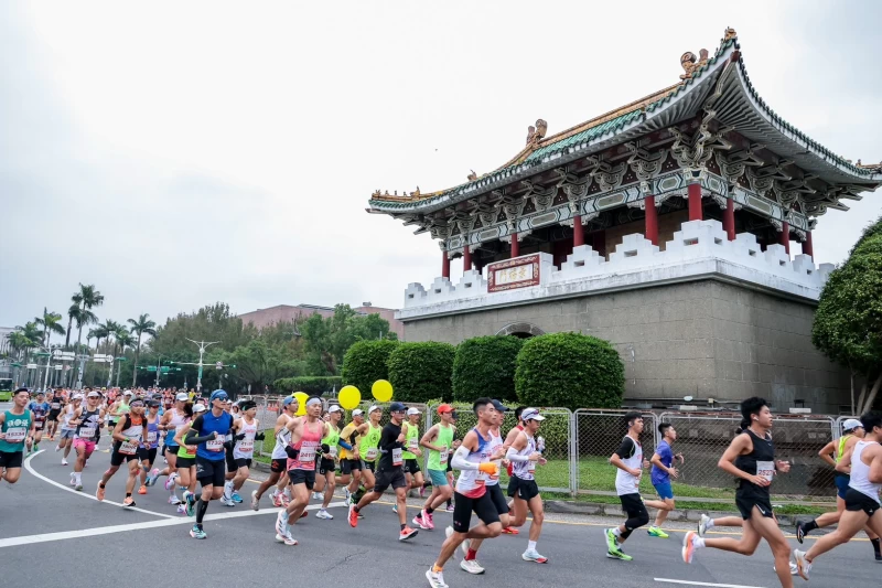 台北馬拉松盛況空前。路跑協會提供