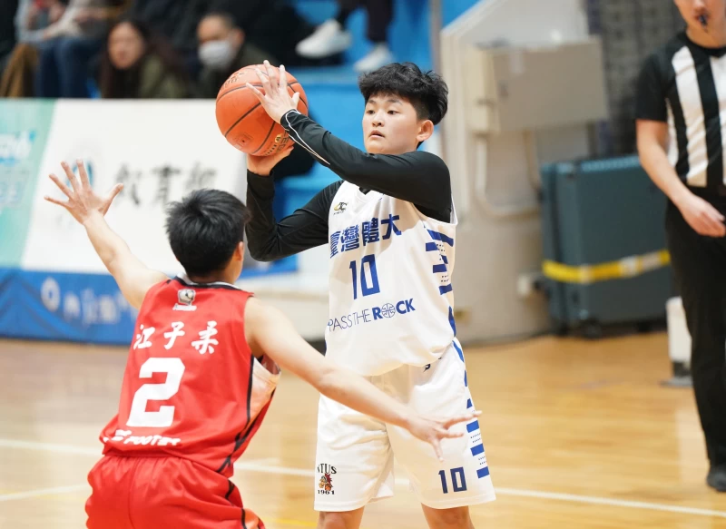 臺灣體大李思嬡9籃板3助攻攻下25分刷新個人Uba生涯紀錄。大專體總提供