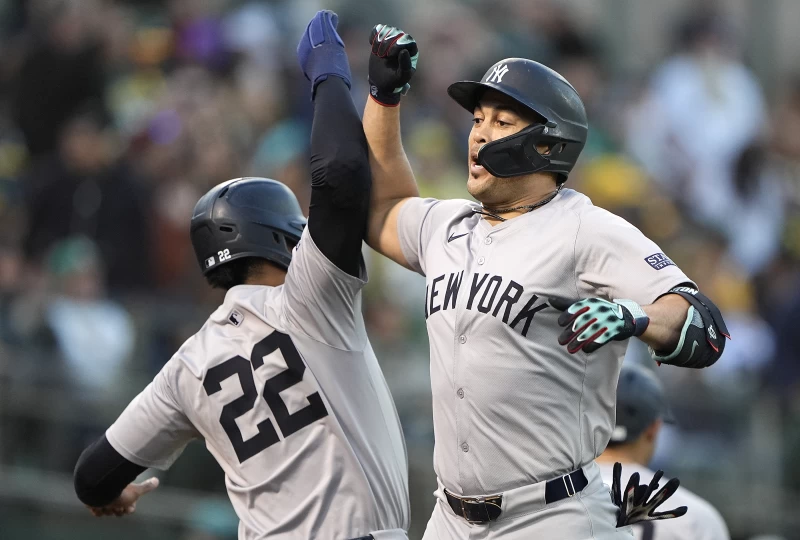 洋基球星史坦頓（Giancarlo Stanton，右）與索托（Juan Soto）關係深厚。法新社