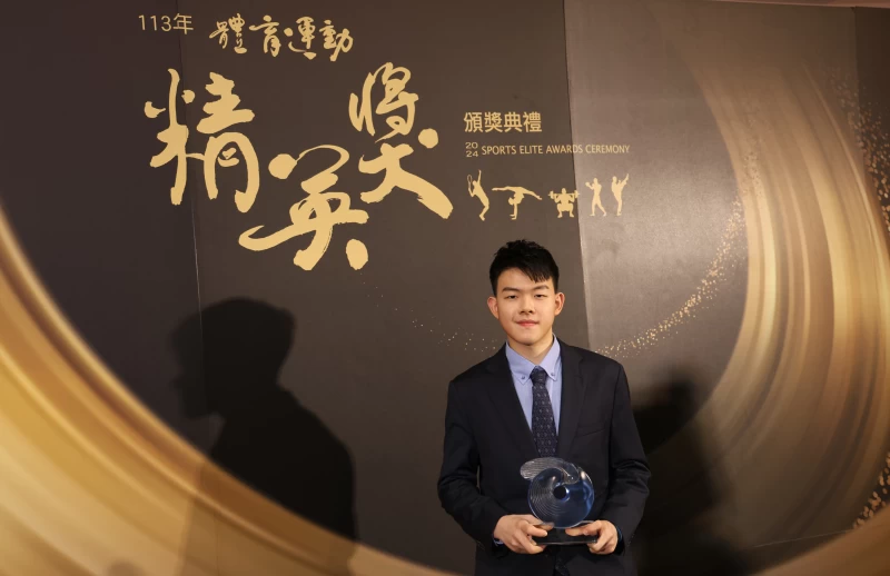 桌球小將高承睿首度拿下最佳新秀獎。李天助攝