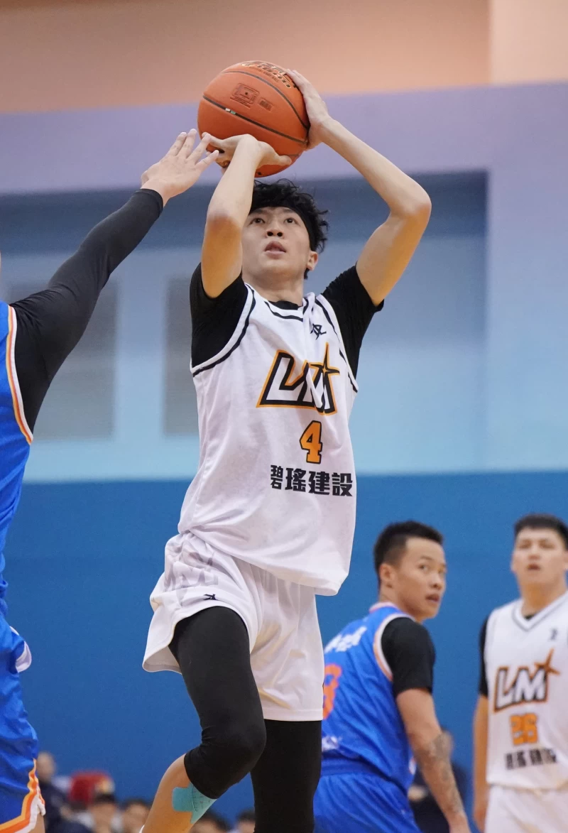 黎明王正睿19分8助攻。大專體總提供