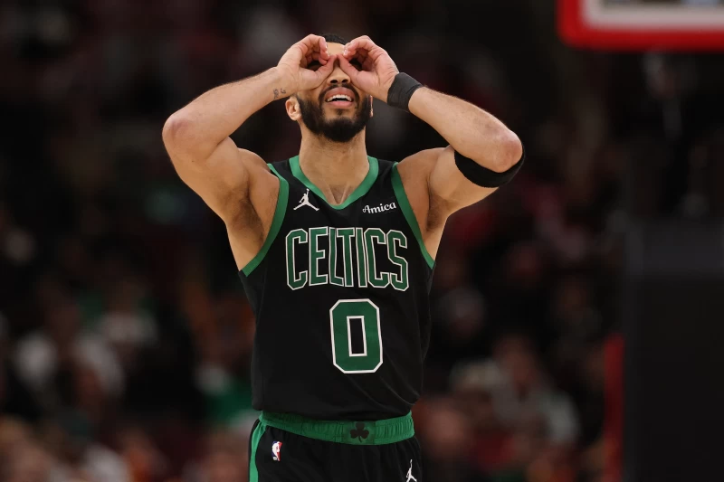 塞爾提克的坦圖(Jayson Tatum)轟下43分、16籃板、10助攻的瘋狂大三元。法新社