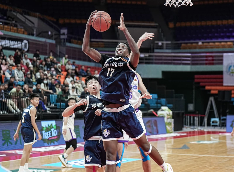 東泰羅雄威20分22籃板雙二十。大會提供
