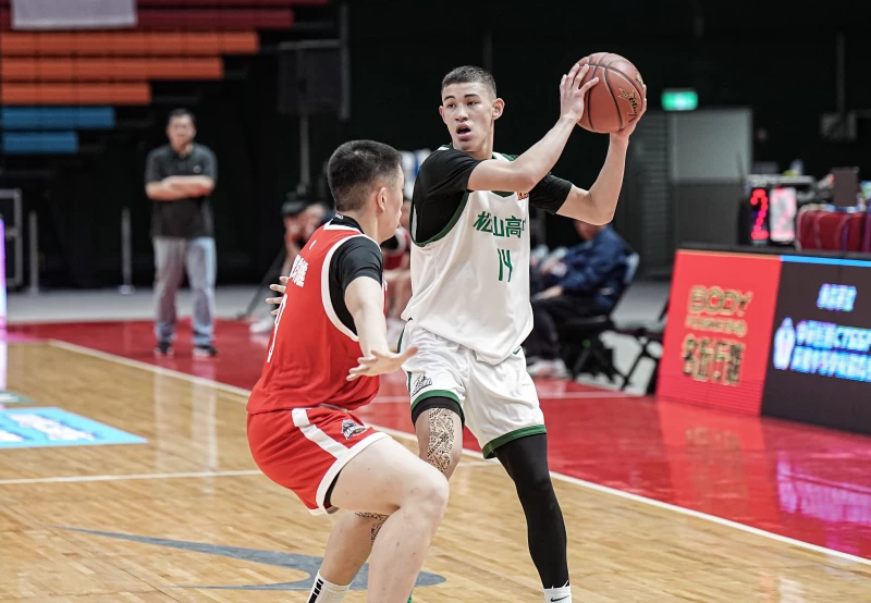 松山查傑三分球14投中5飆32分。大會提供