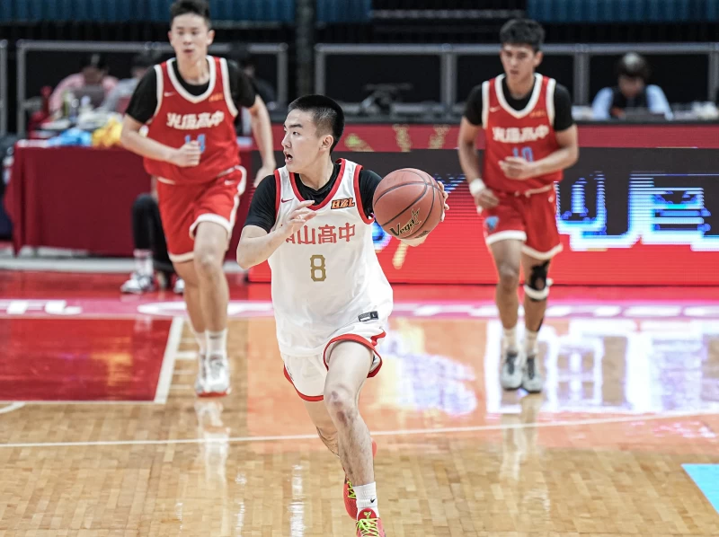 南山神岡柯瑞黃瀚陞11投中7飆 28分4助攻3抄截。大會提供