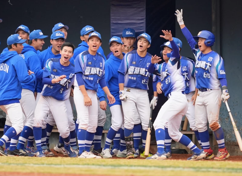 台灣體大開張8強複賽第1勝。大專體總提供