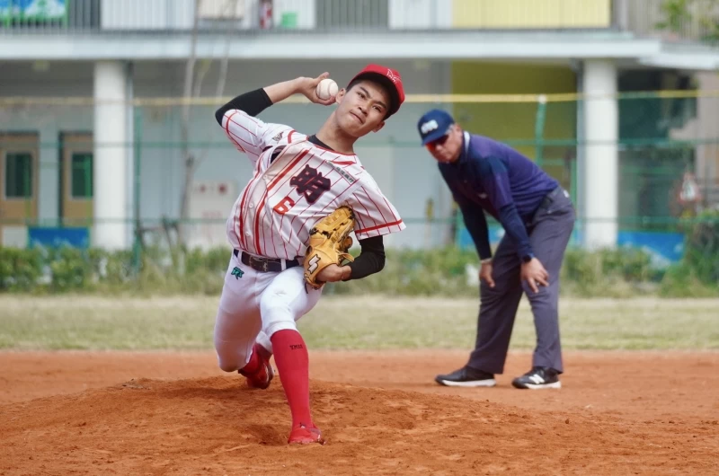 薛云澤投1.1局救援勝。大會提供