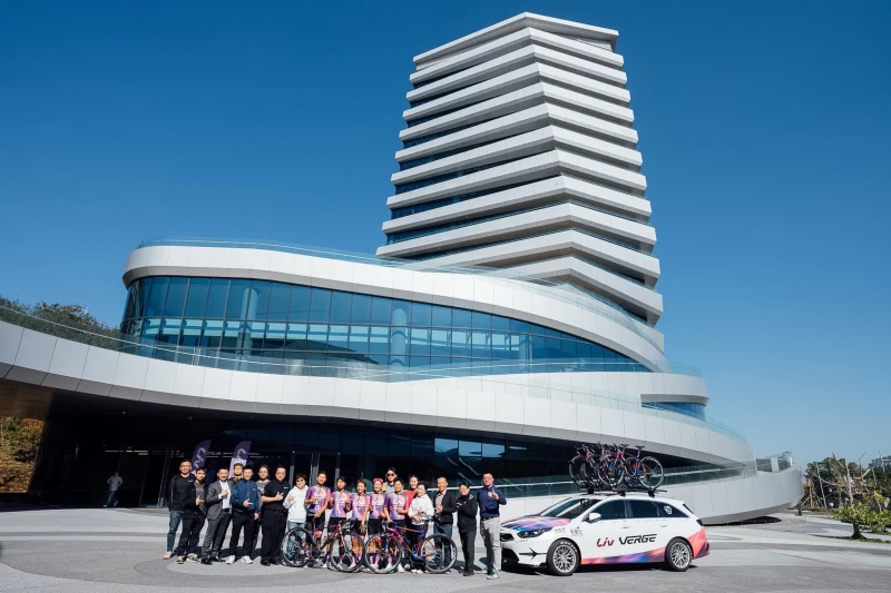 Liv-VERGE女子自由車隊今在台中巨大集團全球營運總部舉行成立記者會。官方提供