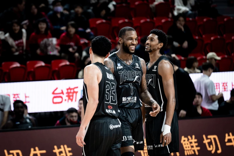 臺北台新戰神延長賽險勝特攻,雷蒙恩刷新生涯新高助球隊取得三連勝。官方提供
