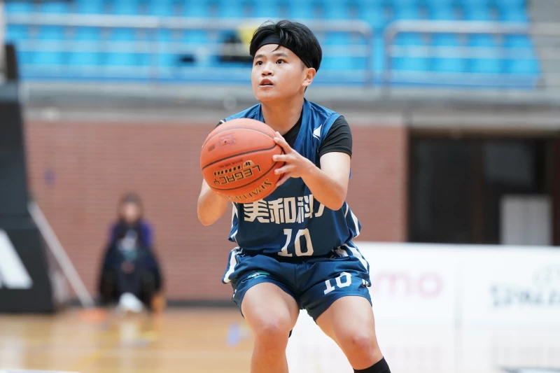 美和科大黃羽婷23分全隊最多另有11籃板7助攻。大專體總提供