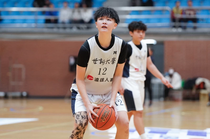世新大學游沁樺20分18籃板外加4抄截。大專體總提供