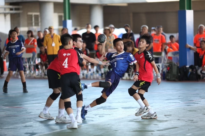 復興國小男子手球隊榮獲全國手球錦標賽U12男子組冠軍。復興國小提供