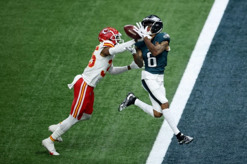史密斯(DeVonta Smith)，完成了一次驚人的46碼達陣。法新社