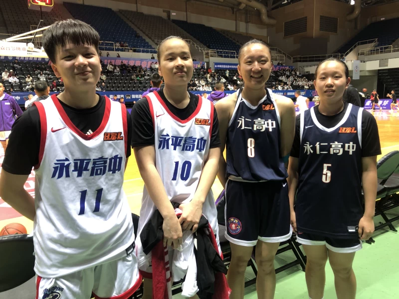 永仁重返4強，加碼雙胞胎黃少縵、黃少彤卯上永平姊妹檔馮佳棋和馮佳萍。高中體總提供