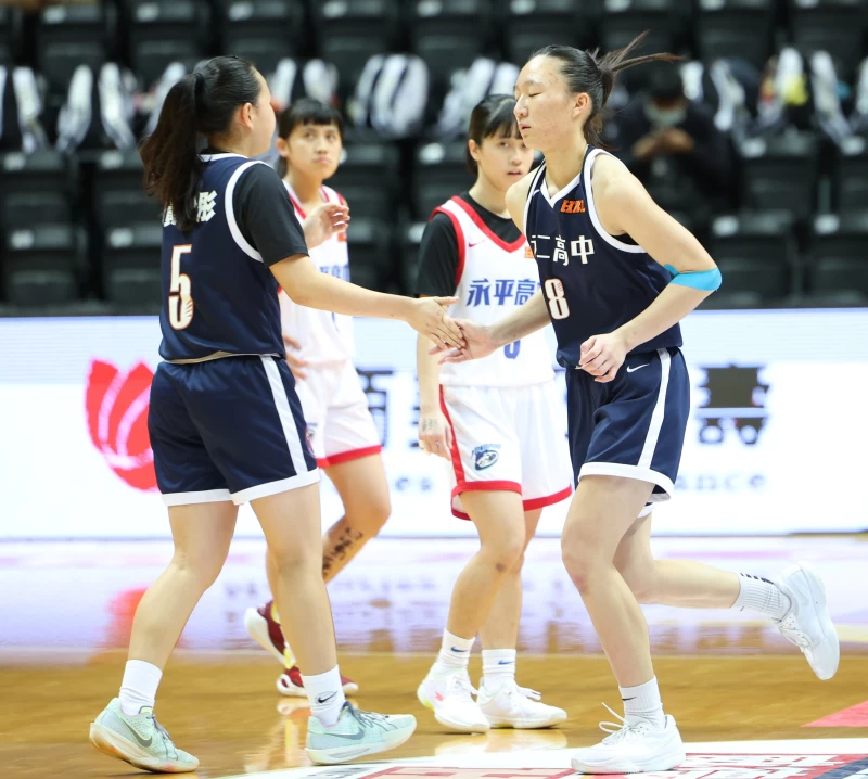 永仁雙胞胎黃少縵、黃少彤。高中體總提供