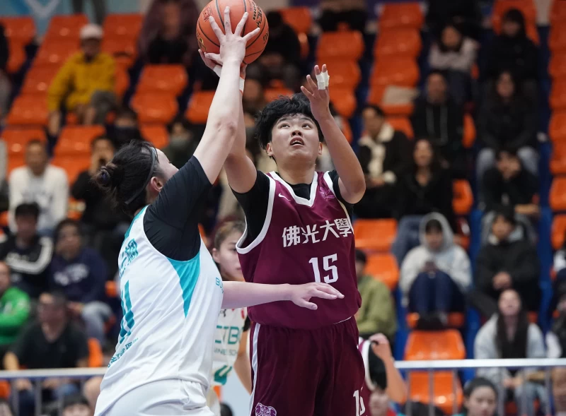 佛光陳丁綺12分14籃板。大專體總提供