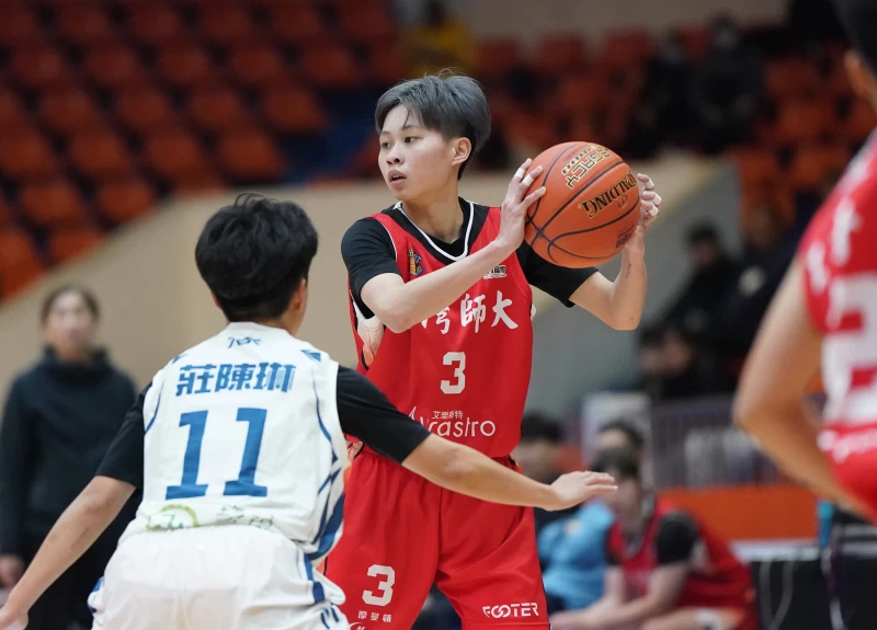  臺師湯書淳12分8籃板。大專體總提供
