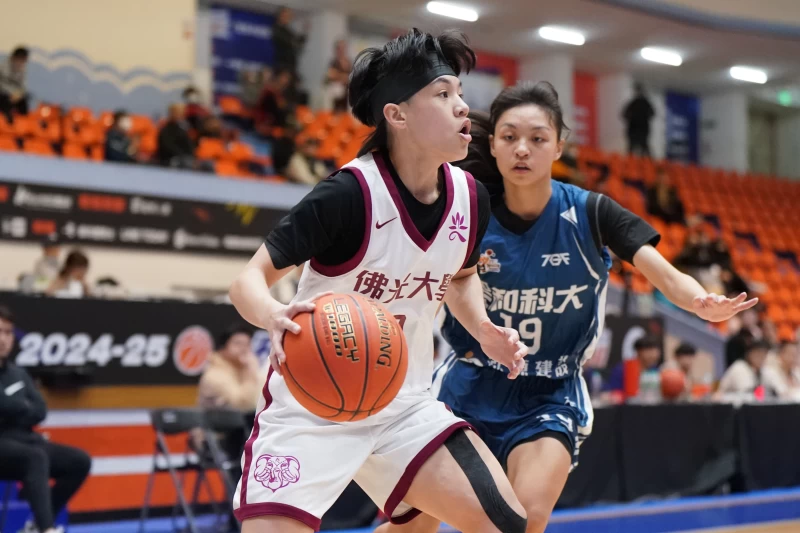佛光大學黃渝庭14分4抄截複賽5場得分上雙。大專體總堤供