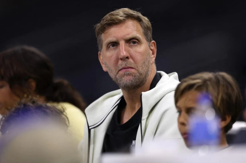 獨行俠傳奇球星諾威斯基（Dirk Nowitzki）今也到了湖人主場觀戰。法新社