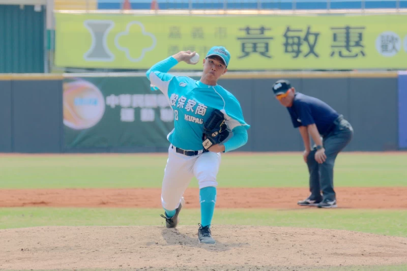 郭宸安準完投。學生棒聯提供