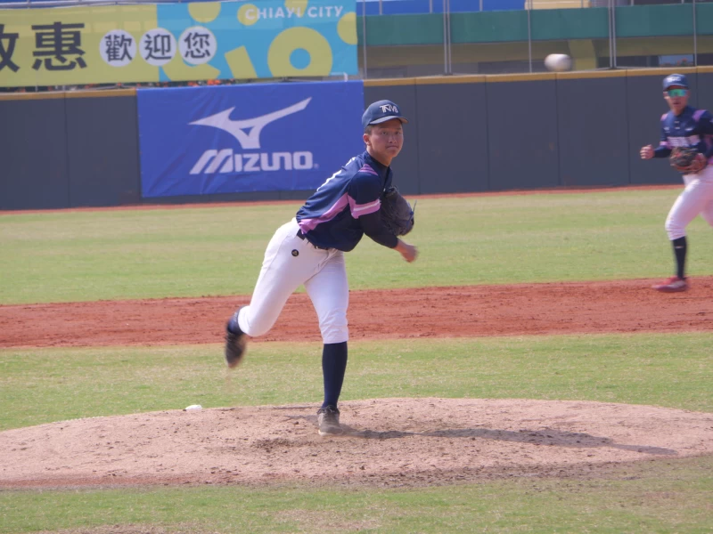 吳杰叡先發5局領銜接力無安打比賽。吳敏欣攝