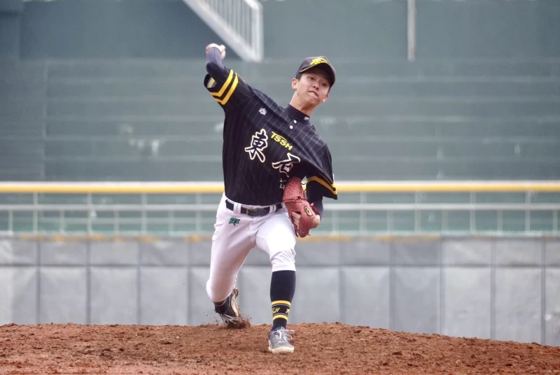 東石投手李睿騰獨撐全場拿下勝投。大會提供