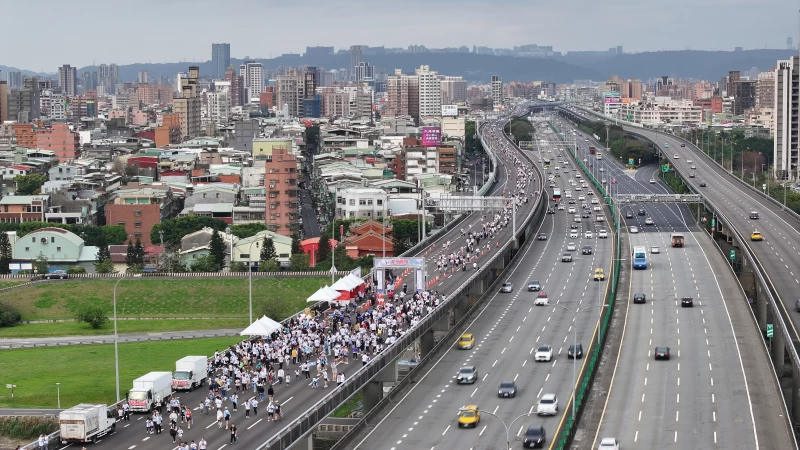 2025臺北國道馬拉松是全臺灣唯一固定在高速公路舉辦的路跑賽事。大會提供
