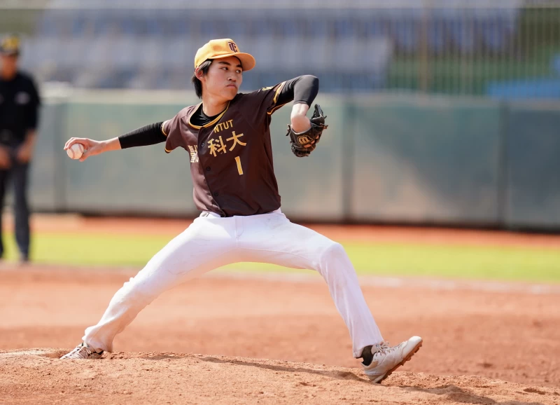 林承緯5局完投勝。大專體總提供